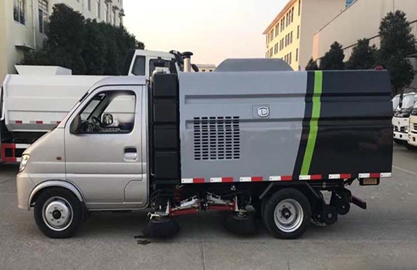 長(zhǎng)安掃路車(chē)