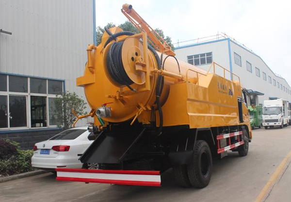 東風(fēng)天錦聯(lián)合疏通車(chē)順利交付客戶(hù)