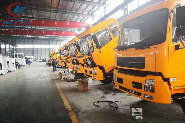 程力集團120輛擺臂式垃圾車出口馬達(dá)加斯加