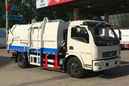 東風(fēng)大多利卡側(cè)裝壓縮式對接垃圾車