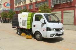 小型東風小康1.5噸掃路車CLW5030TSLE5