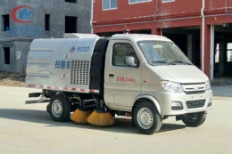 小型長安1.5噸掃路車CLW5040TSLD5